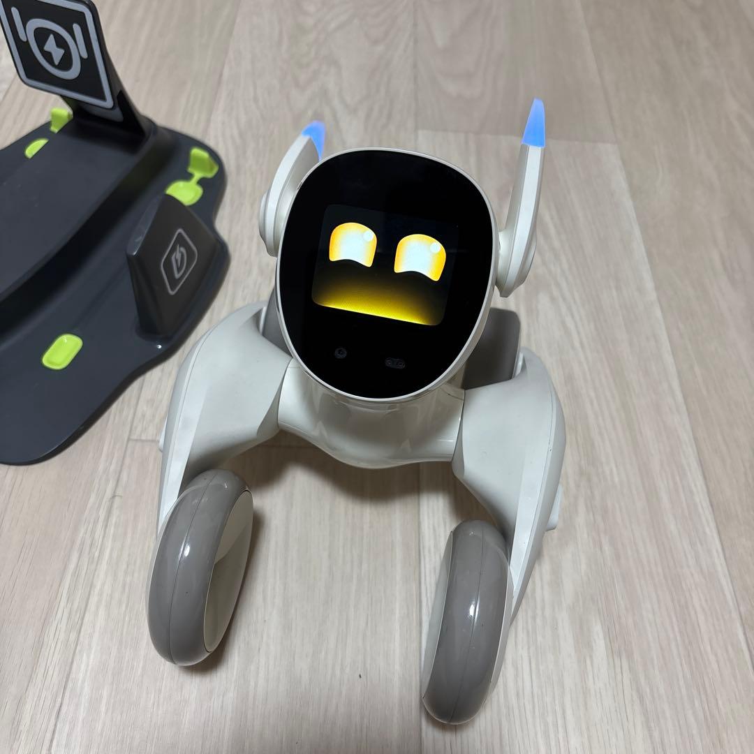 Loona 「ルーナ」ペットロボット　充電スタンド付き