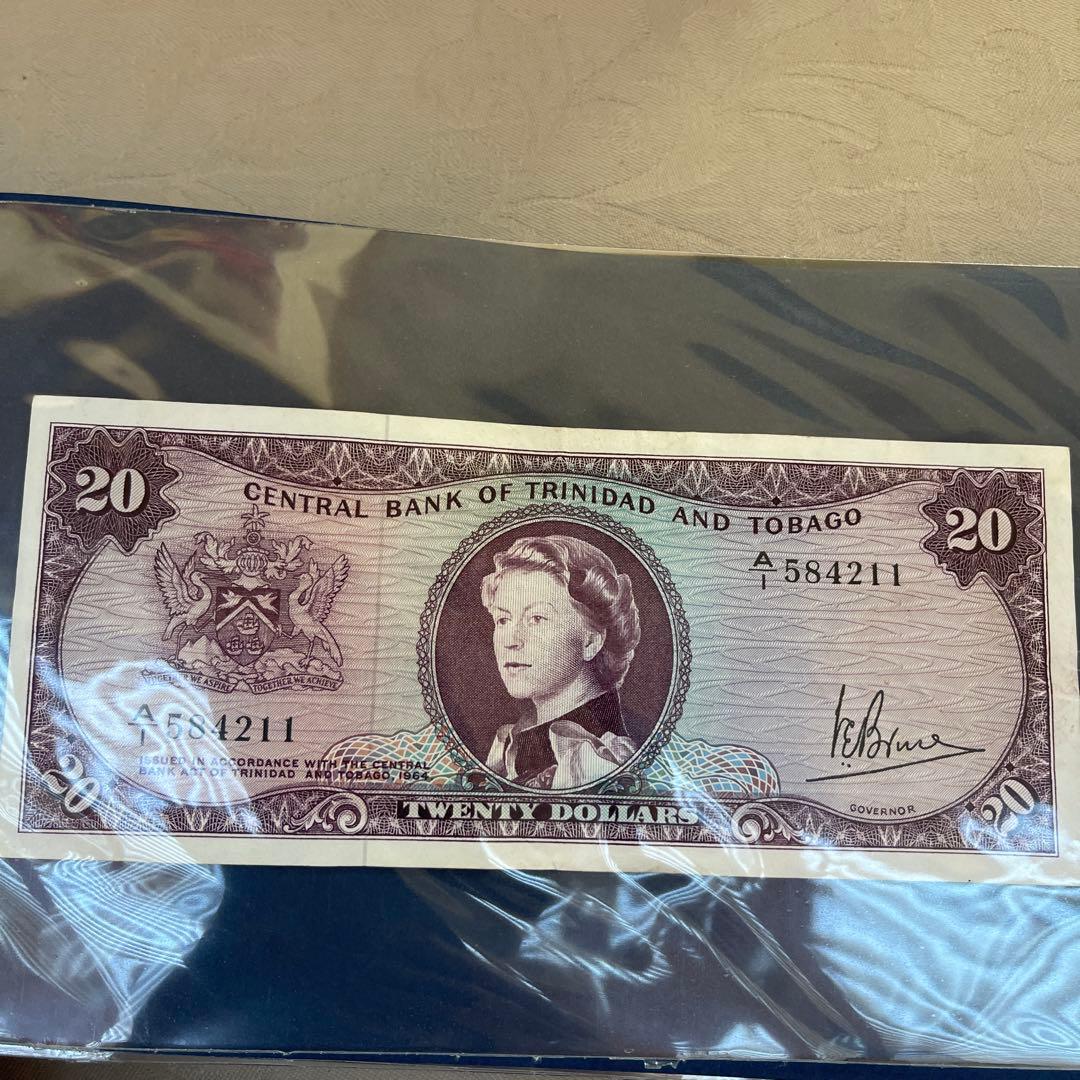 セットで】特筆すべきはトリニダード・トバゴの旧紙幣です