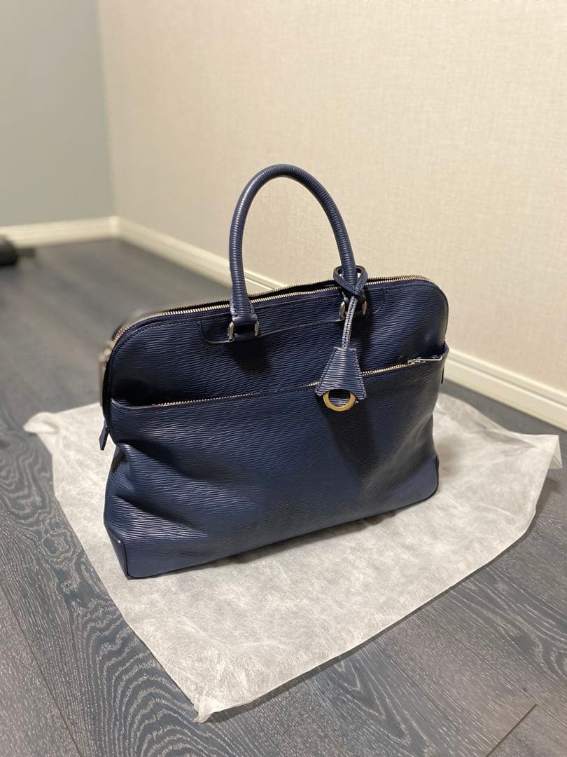 アニアリ　aniary ネイビー レザー ビジネスバッグ　美品　キレイ