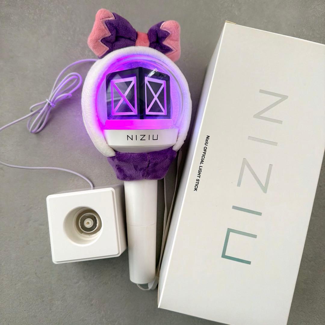 NiziU マヤ ペンライト - メルカリ