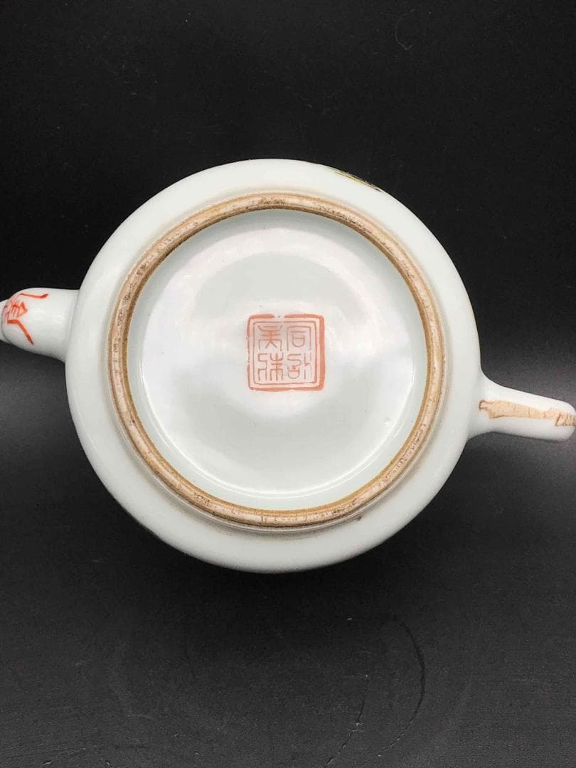 中国古美術 清同治 「同治年製」在銘 粉彩桃寿紋子供