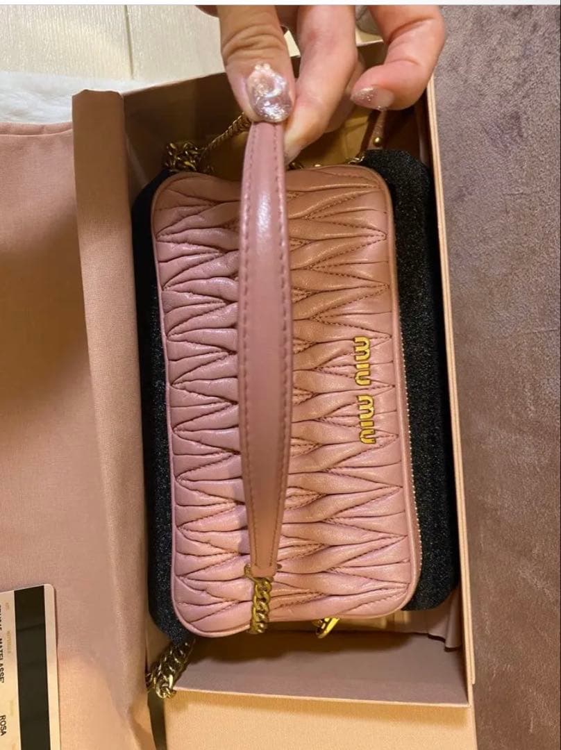 miu miu ショルダーバッグ　売り切り価格