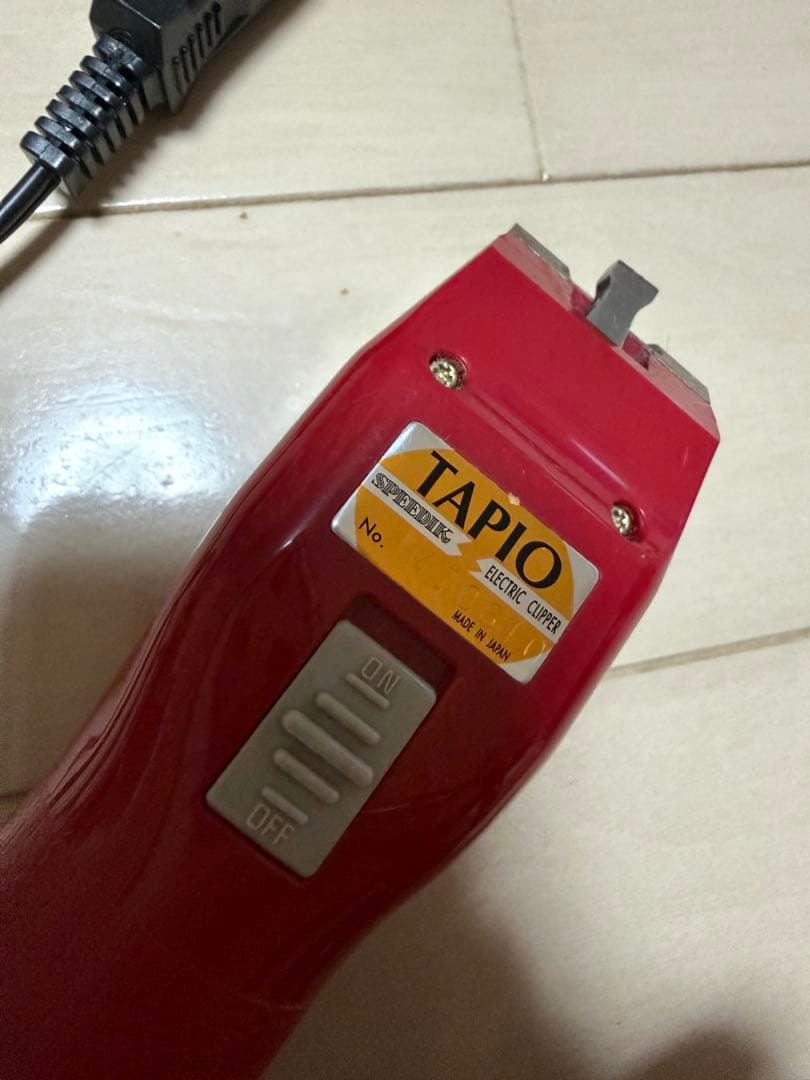 スピーディク 電動バリカン レッド 替刃付き - メルカリ