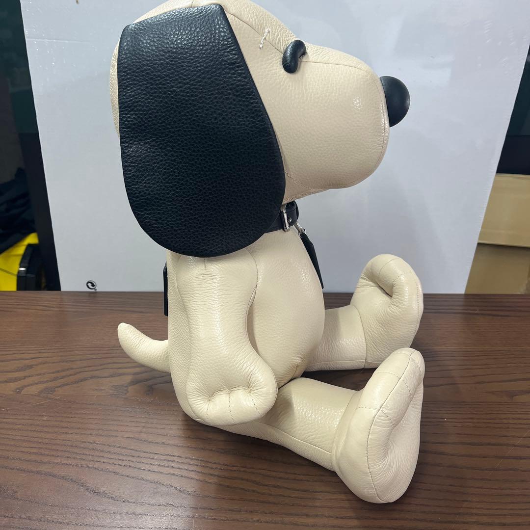 コーチ スヌーピー ぬいぐるみ 革