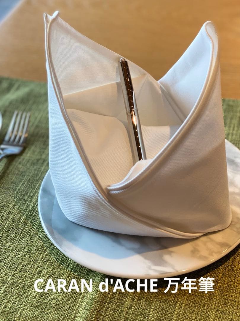 【新品】パール ド カランダッシュ ペルラ 万年筆4290-012 新品極希少 新品】パール ド カランダッシュ ペルラ 万年筆4290-012 新品極希少