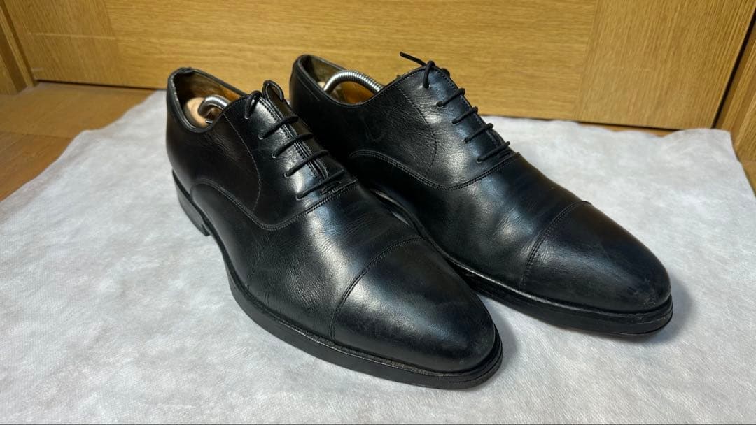 ジャランスリワヤ 内羽根ストレートチップ 黒UK8