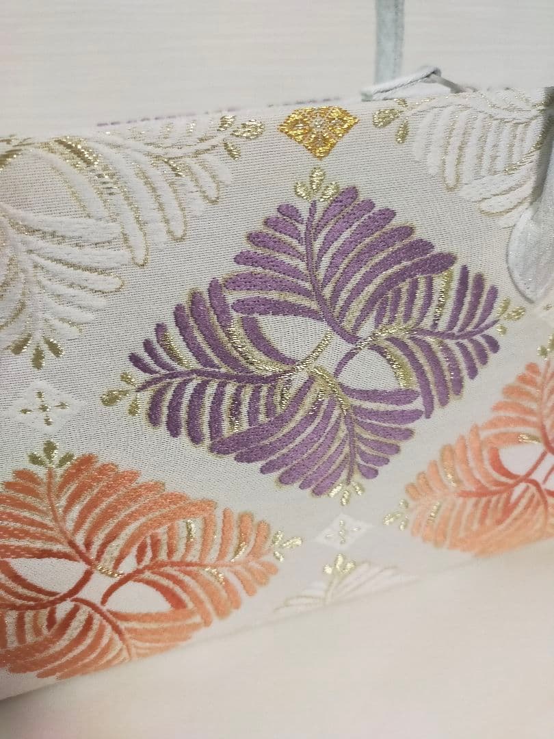 上品で大容量!　機能も◎　正絹　利休バッグ　 西陣織　 若松菱 　着物に定番