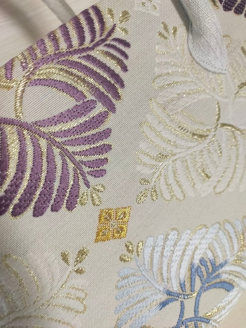 上品で大容量!　機能も◎　正絹　利休バッグ　 西陣織　 若松菱 　着物に定番