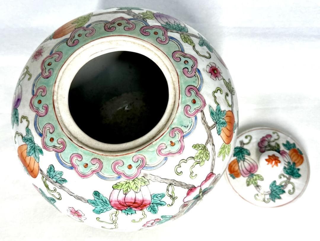 粉彩花蝶文蓋壷 唐物 骨董 古美術 中国古玩 入手困難コレクションWWTT317