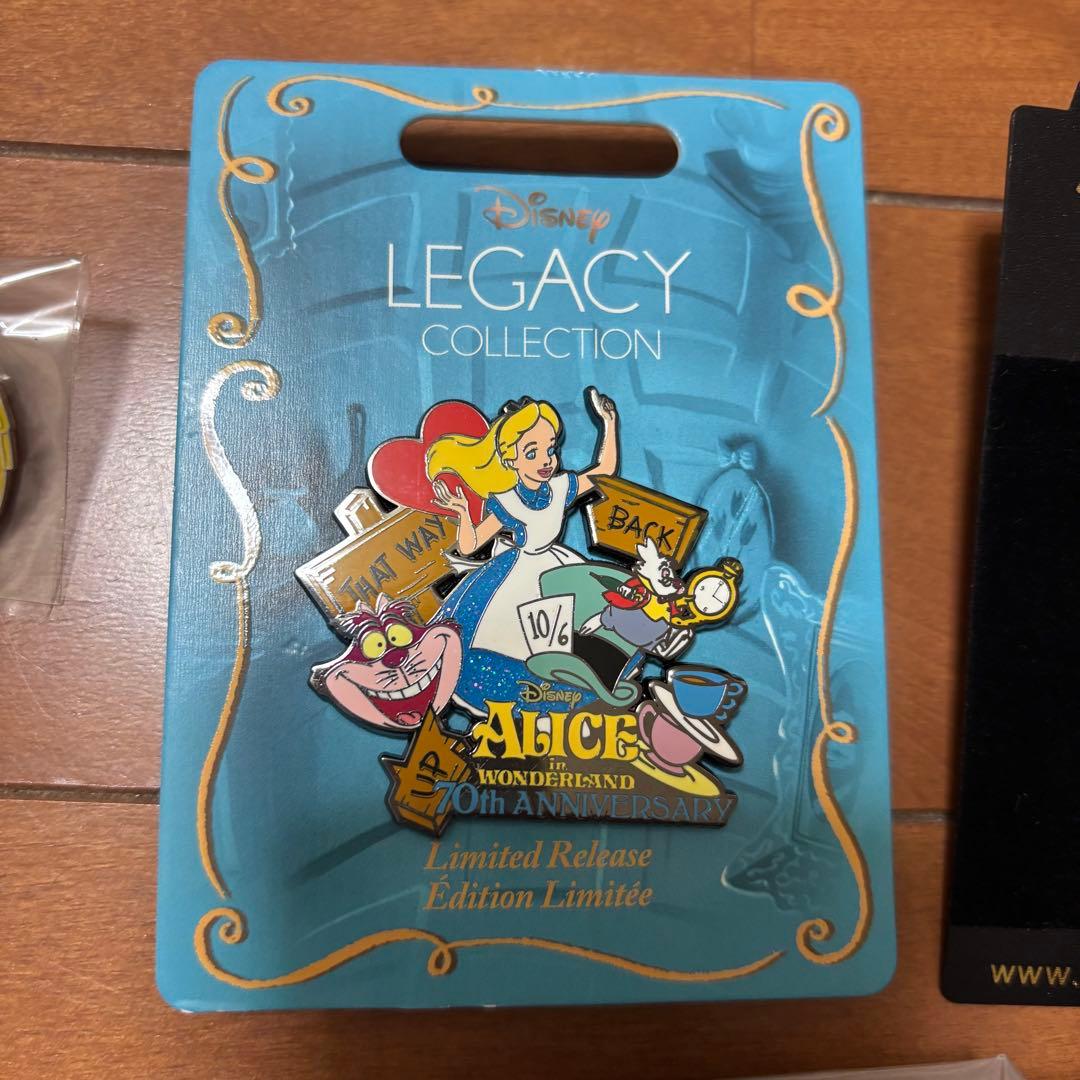 【新品未使用】不思議の国のアリス 海外ディズニー ピンバッジ ❶