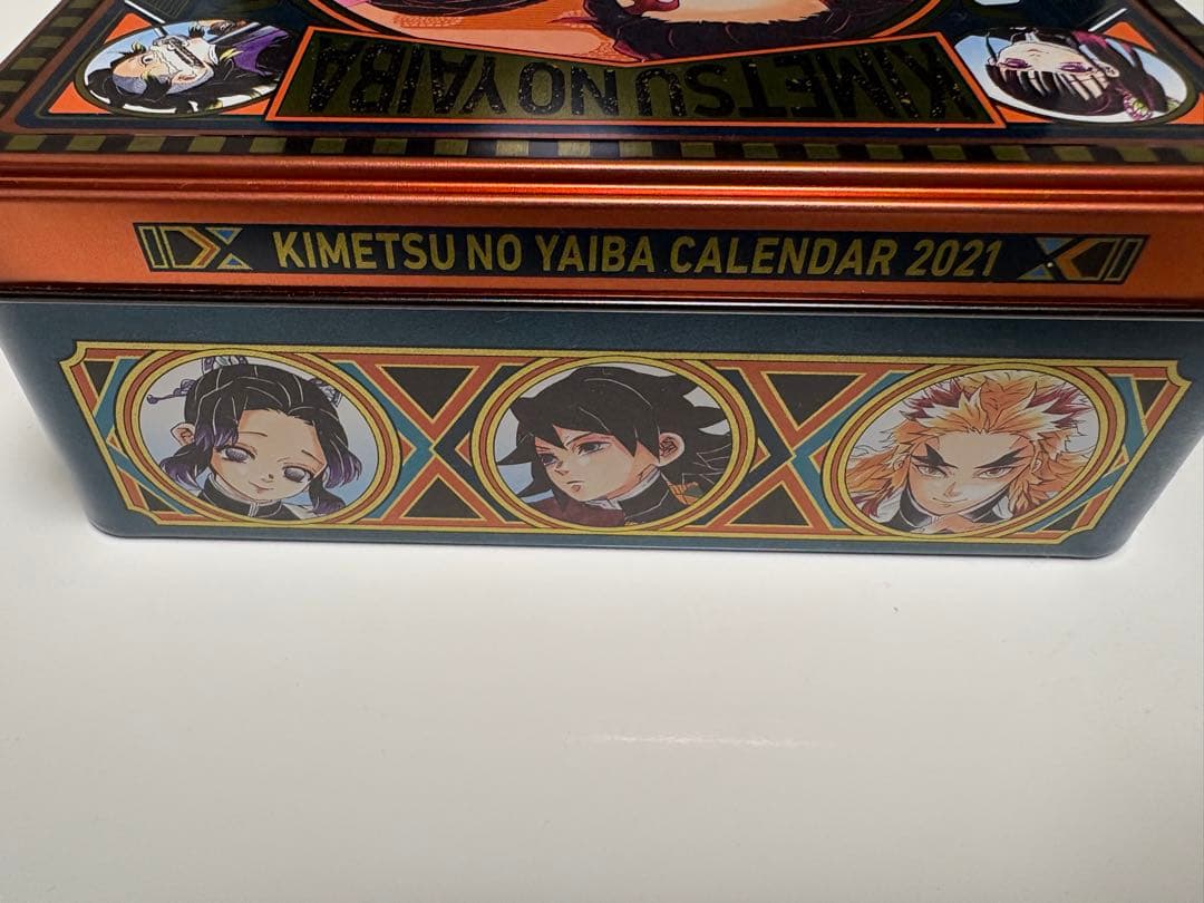 鬼滅の刃 カレンダー 2021 限定デザイン缶&日めくりカレンダー ［超希少］