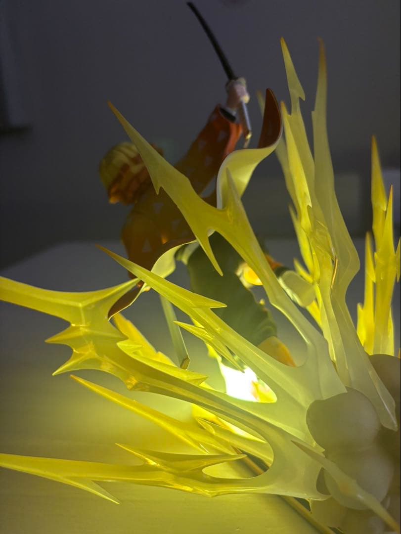 【美品】鬼滅の刃　フィギュア　我妻善逸　Zenitsu Agatsuma