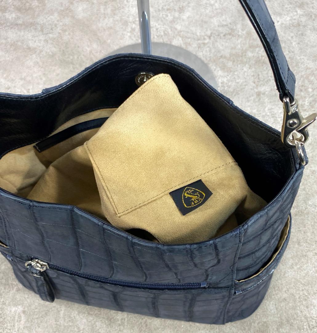 【極美品】 クロコダイル ワニ革 ヌバック 日本製 JRA認定 ショルダーバッグ