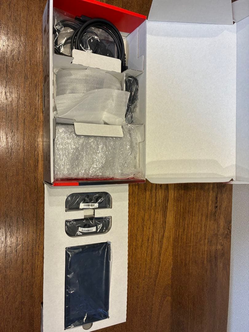 NINTENDO SWITCH（おまけケース付き）