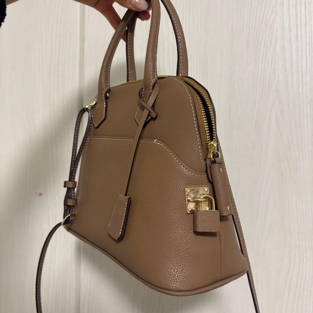 mica della valle ベージュ レザー ハンドバッグ