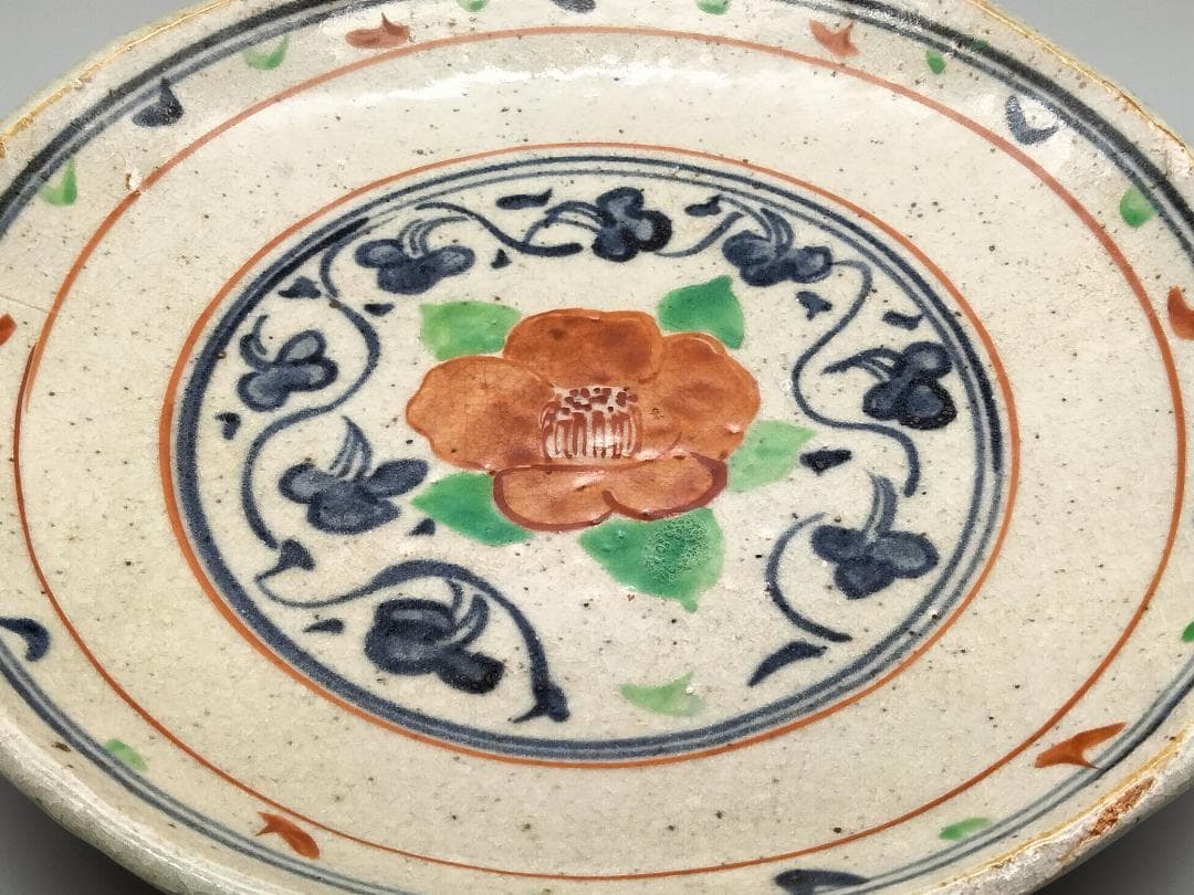 痴陶人作 呉須赤絵 椿文 尺大皿 日本人として初 大英博物館