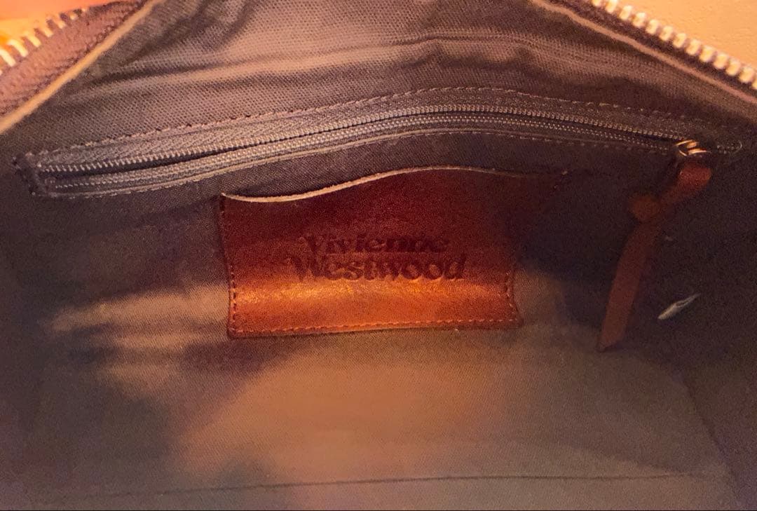 Vivienne Westwood レザーショルダーバッグ