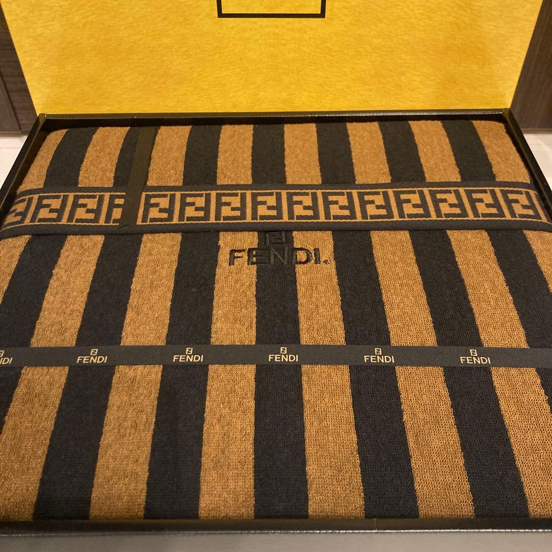 未使用品】 2710592-20 FENDI タオルケット ボーダー柄 フェンディ