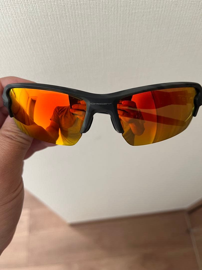 Oakley サングラス レッドオレンジ ケース付き Oakley スポーツ
