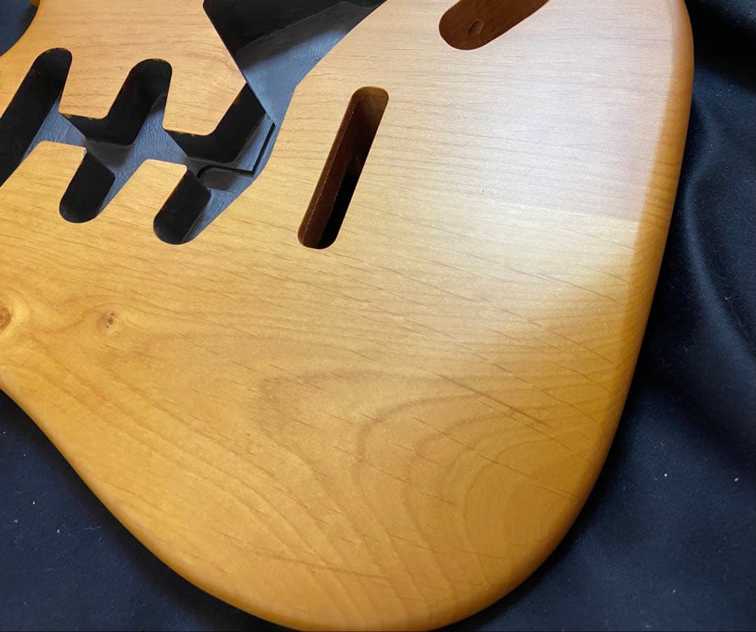 ストラトキャスター2ピースボディNo2サテン塗装ビンテージネイチャーカラー