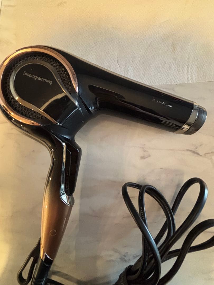 ヘアビューロン　4D Plus ドライヤー