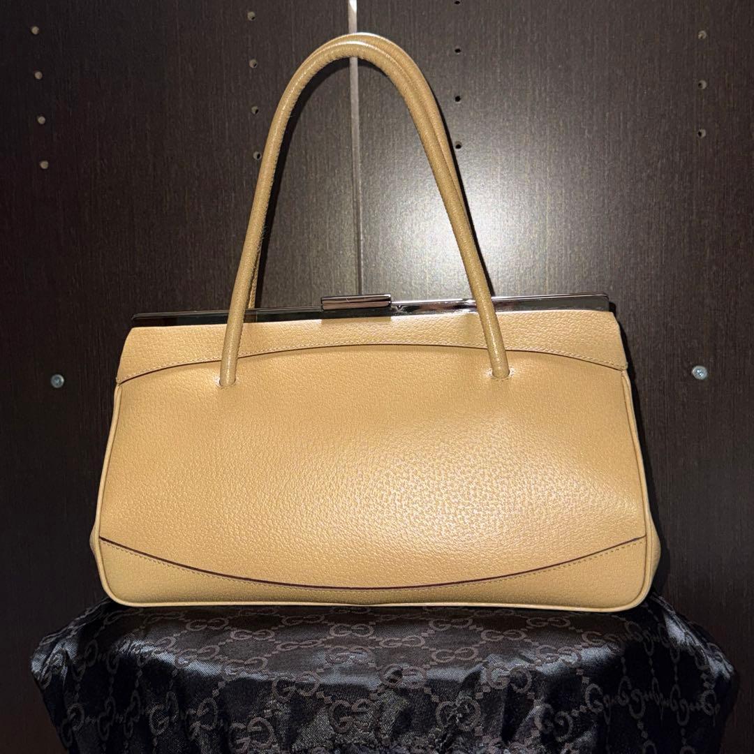 美品　グッチ　ハンドバッグ　がま口　成人式 レザー　ベージュ GUCCI ロゴ