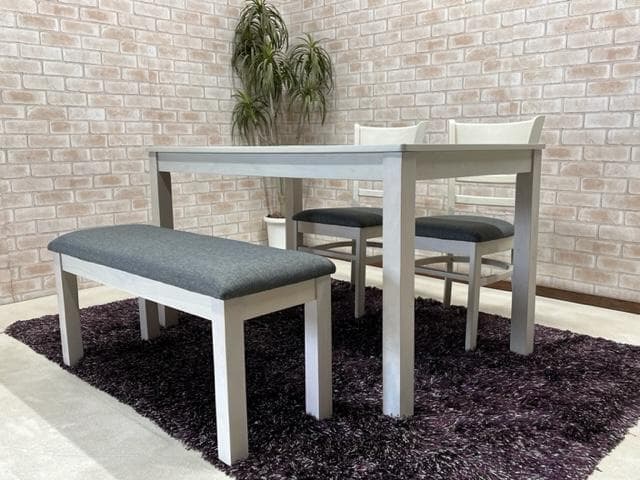 ダイニングテーブルセット　４人掛け　ホワイト　新品