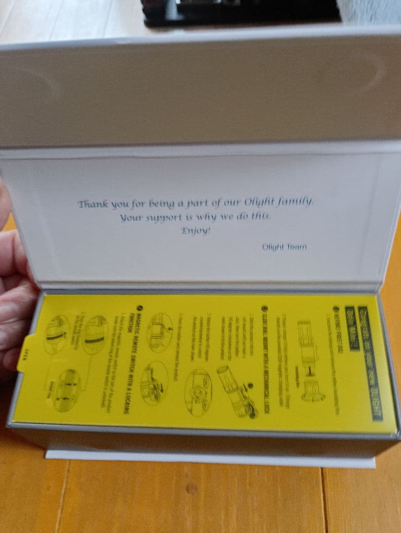 Olight Odin フラッシュライト 1250ルーメン