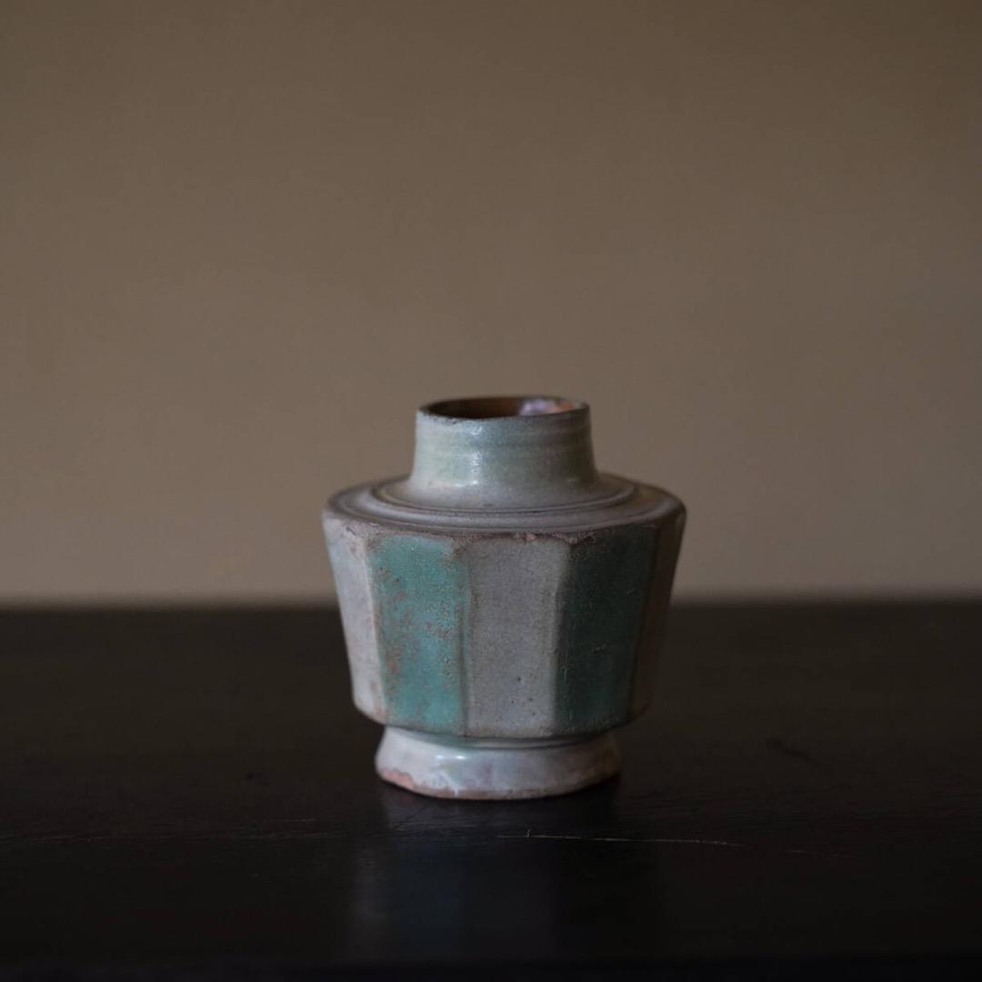 15-16世紀ビルマ 白錫釉緑彩面取小壺 / 仏教美術 鉛