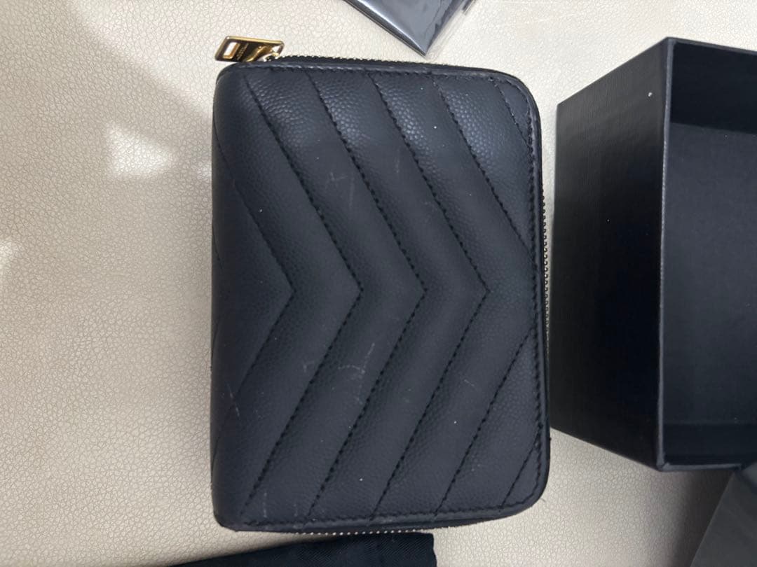 本日限定値下げ！ SAINT LAURENT ブラック 二つ折り財布