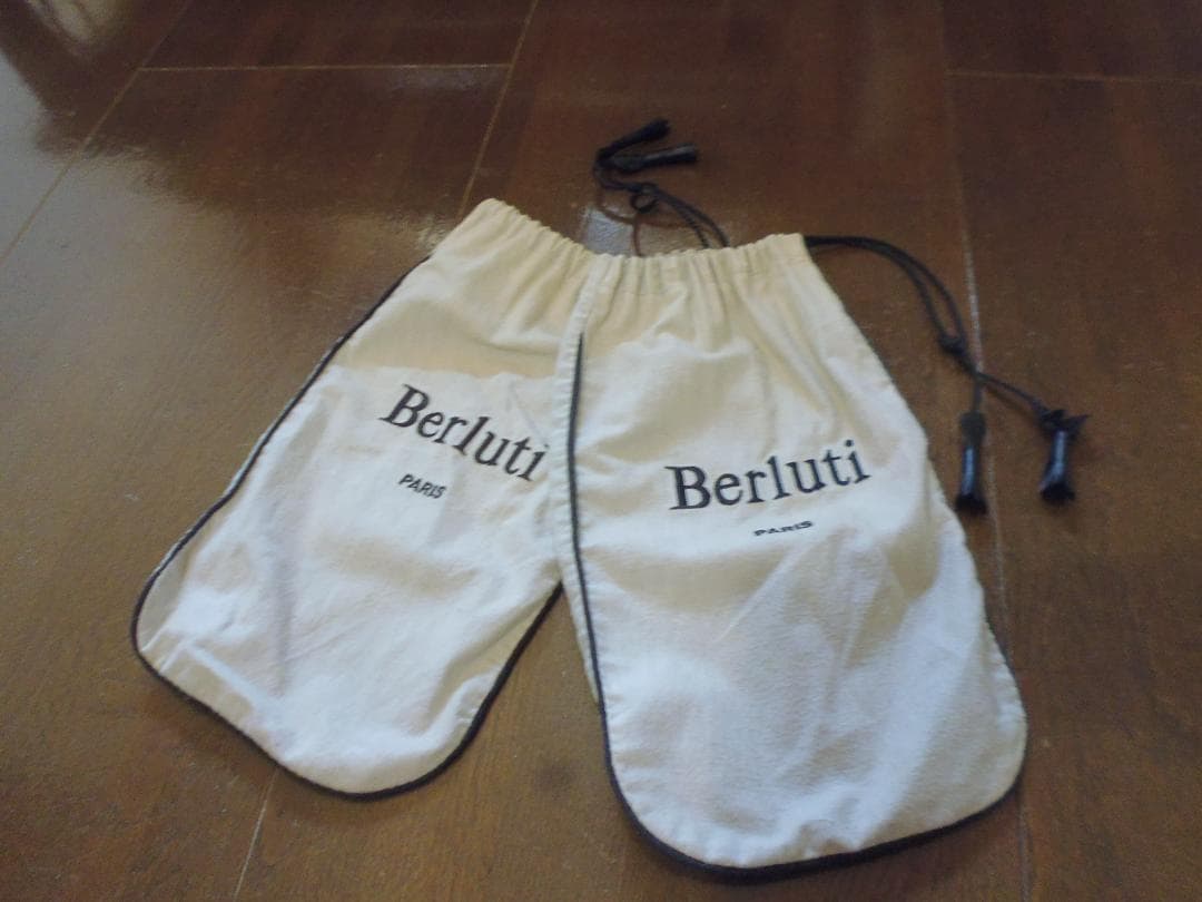 もっちー　ベルルッティ　アレッサンドロ　デムジュールライン　ツリー着き