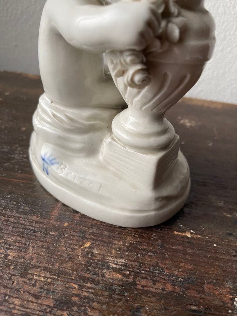 カポディモンテ イタリアナポリ窯 エンジェル天使とバラの置物