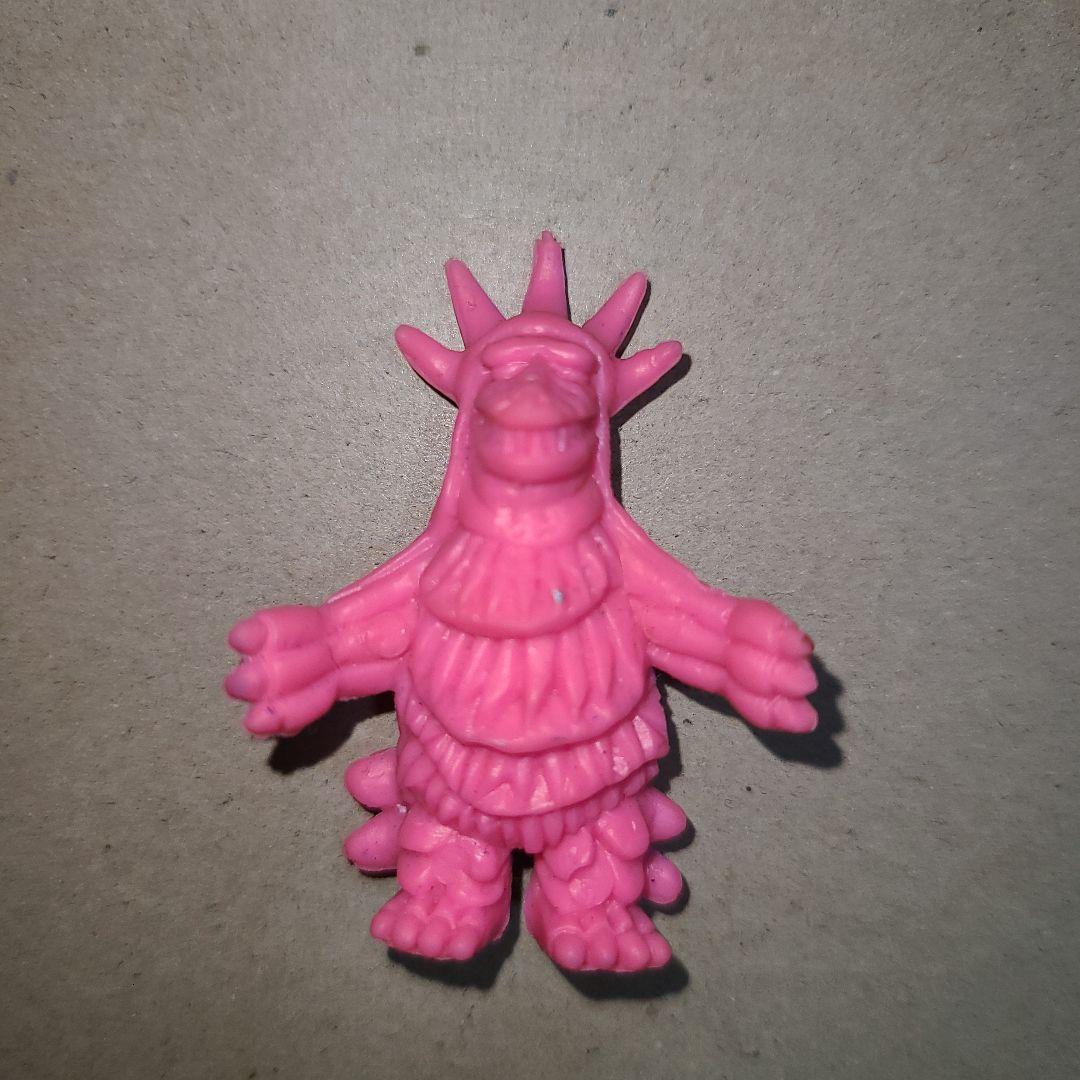 ウルトラマン怪獣消しゴムミエゴンピンク青ラメ - メルカリ