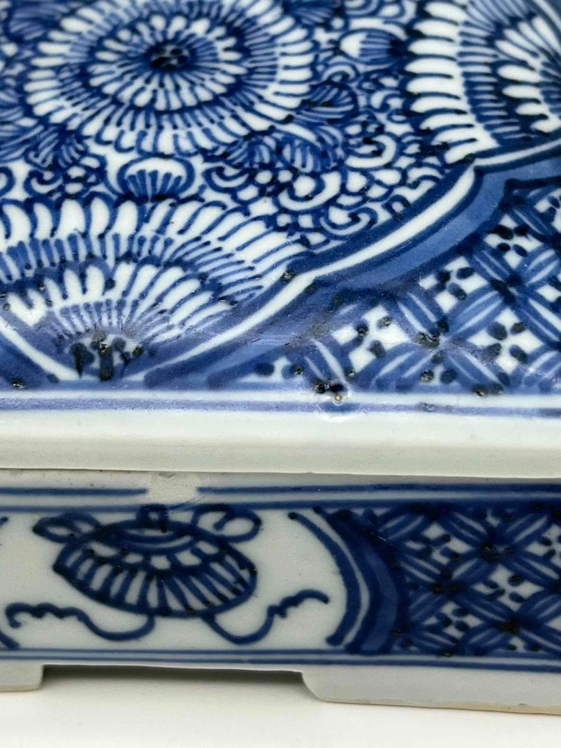 清雍正時代 染付 青花祥瑞花卉文四方印泥盒 蓋盒 香盒 文房香合(A-68)