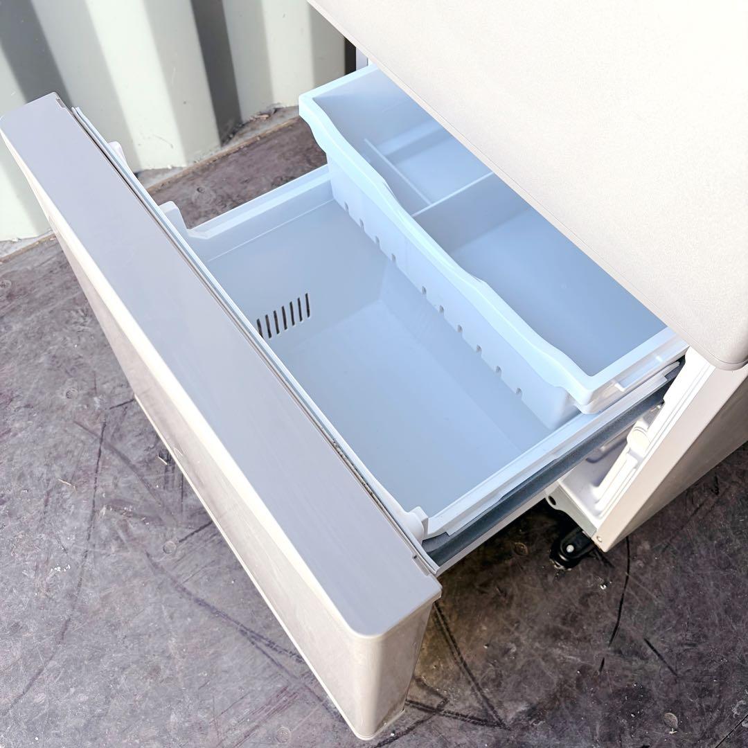 運搬取付無料！ライトブラウン純正HITACHI3ドアスリム冷蔵庫！完動品超美品！