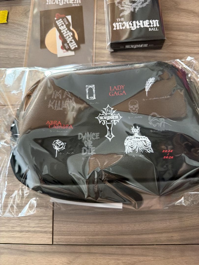 Lady Gaga The MAYHEM VIP BALL GOLDグッズ - メルカリ