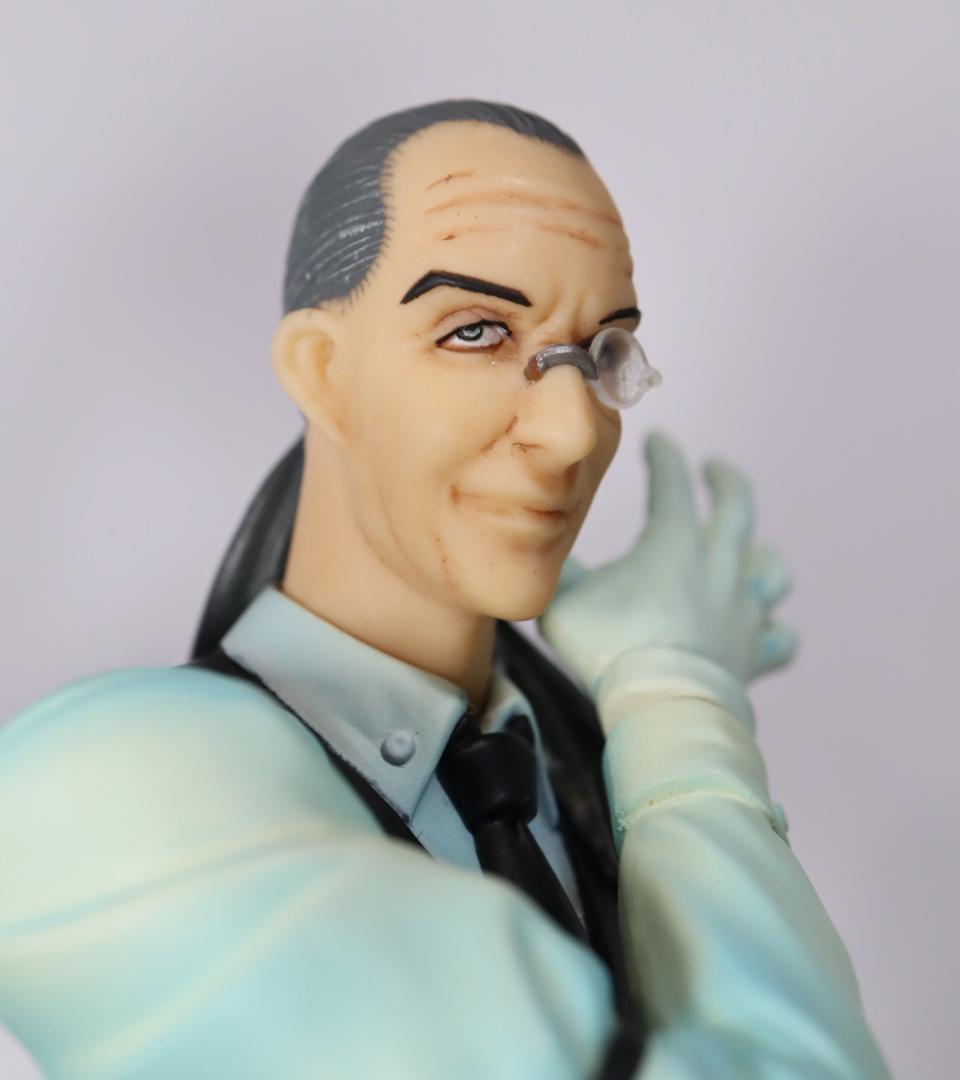 ヘルシング ウォルター・C・ドルネーズ胸像