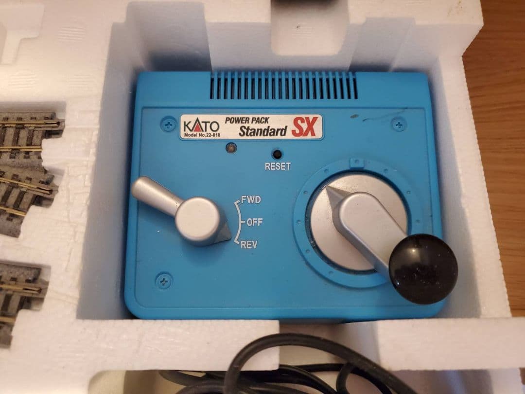 KATO Nゲージ M2 待避線付きエンドレス線路 基本セット 20-853