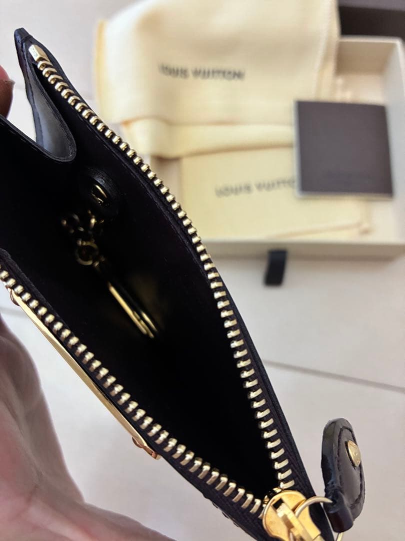 Louis Vuitton ヴェルニ　ポシェットクレNNケース