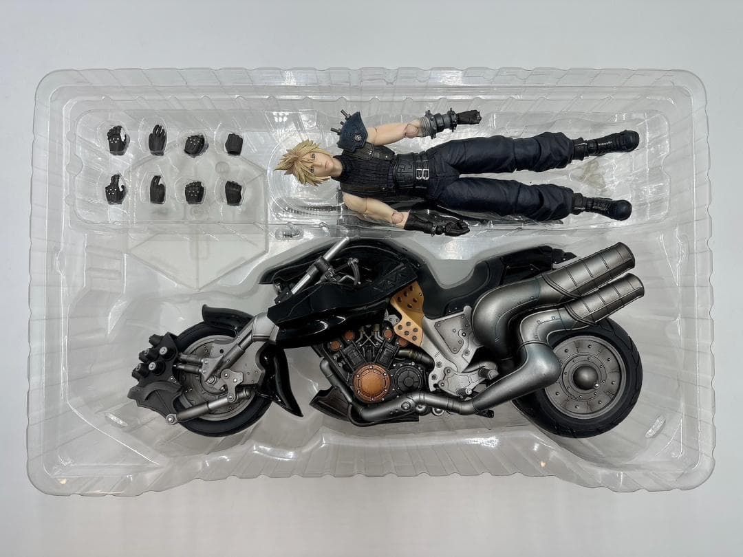 限定品】FF7 PLAY ARTS改 クラウド・ストライフ＆ハーディ＝デイトナ