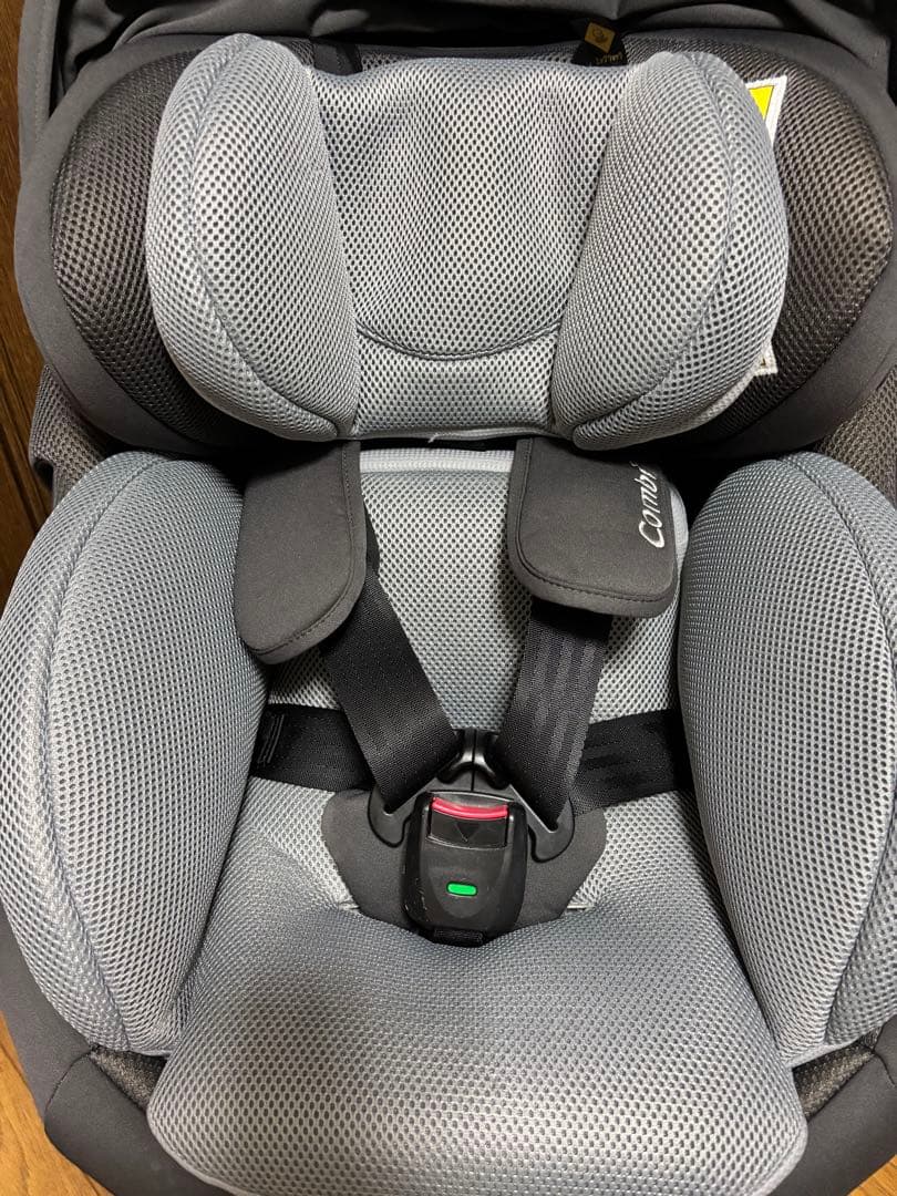 combi the s チャイルドシート ISOFIX