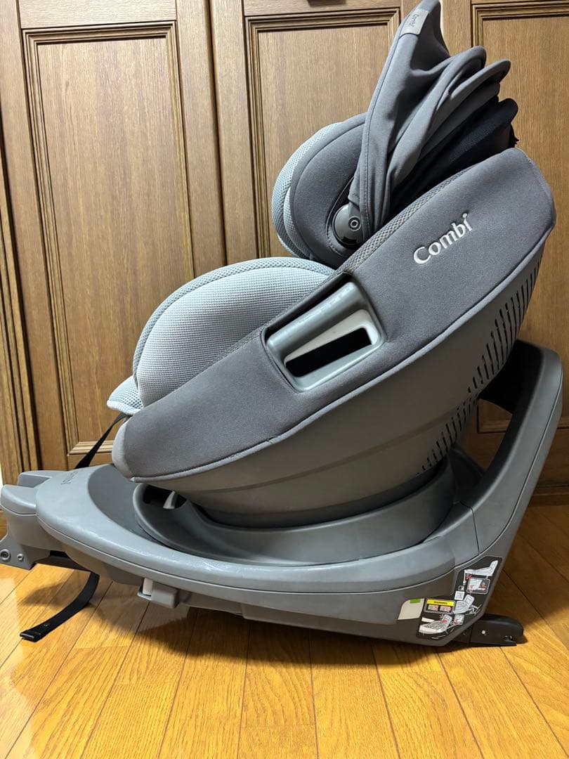 combi the s チャイルドシート ISOFIX