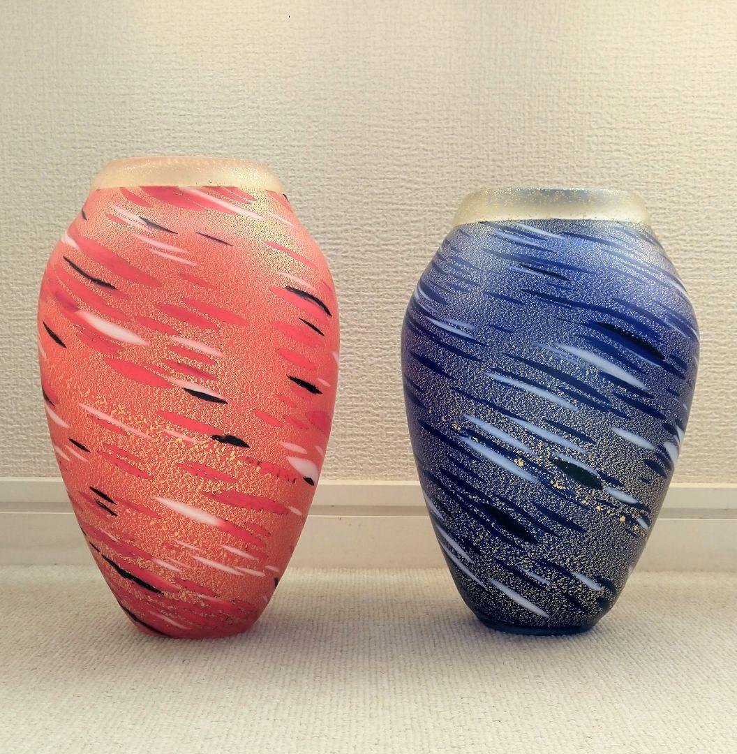 岩田久利　金彩　花瓶　花器　フラワーベース　高さ22cm 赤 青 岩田久利 金彩 花瓶 花器 フラワーベース 高さ22cm 赤 青 岩田久利