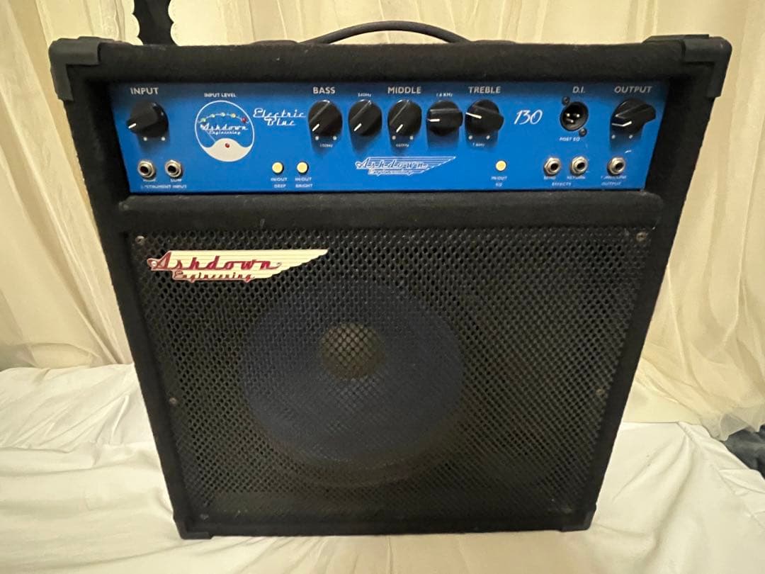 Ashdown Electric Blue 130 ベースコンボアンプ