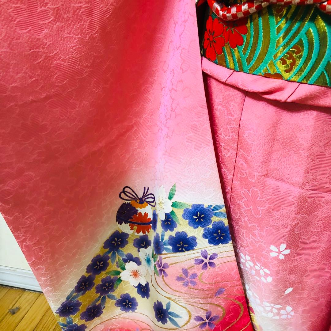 七五三7歳正絹‼️人気ピンク暈し手毬花々煌びやか際立つ⭐︎安心フルセット銘品