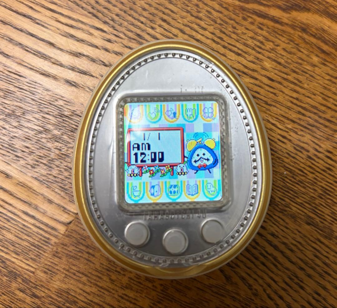 たまごっち Tamagotchi 4U おまけ付き（ホワイト）