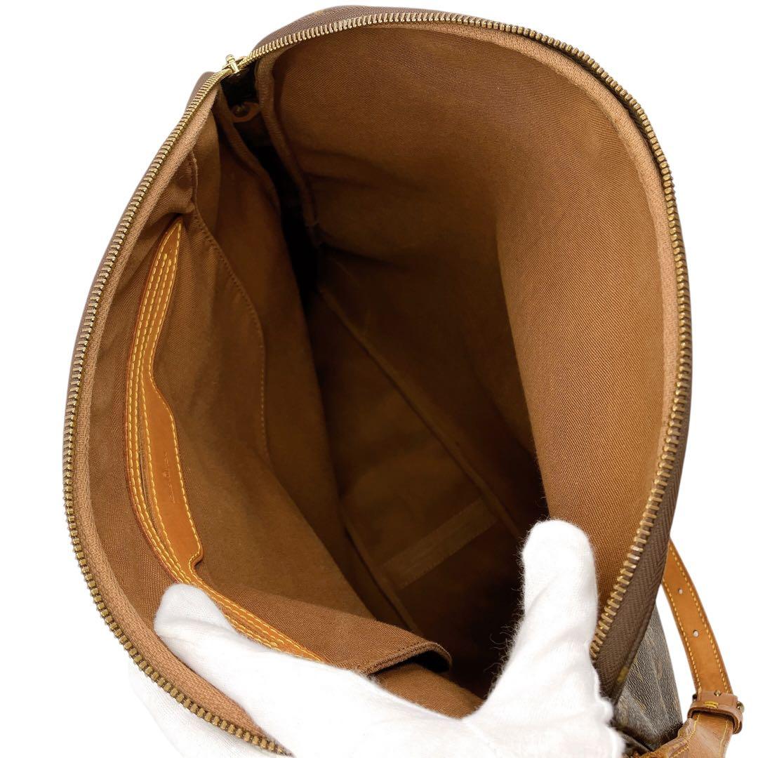 【LOUIS VUITTON】サック・バラード　モノグラム　ショルダーバッグ.