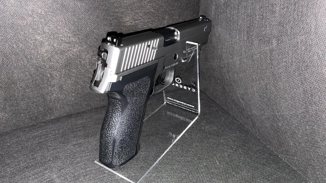 東京マルイ SIG SAUER P226 E2 ステンレスモデル カスタム品 他