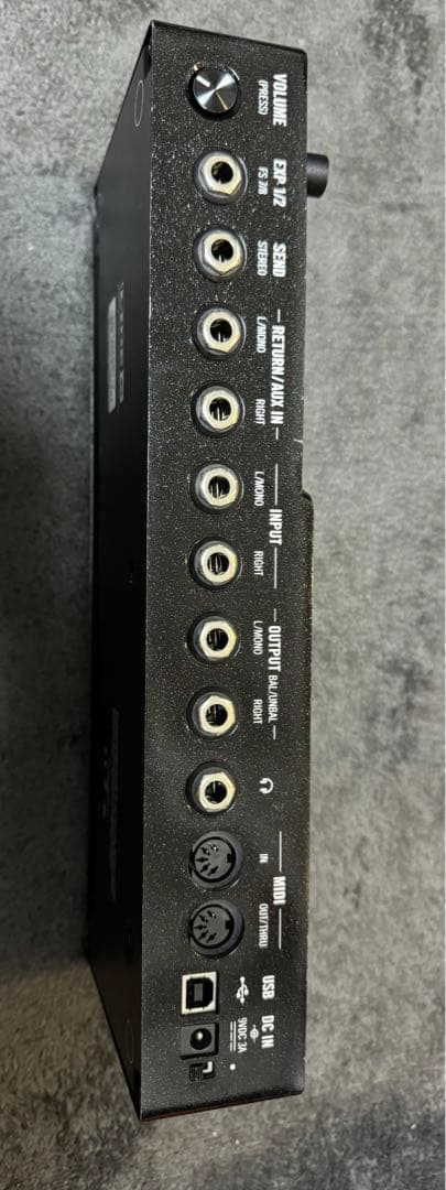 サ*読様 Line 6 HX Stomp XL