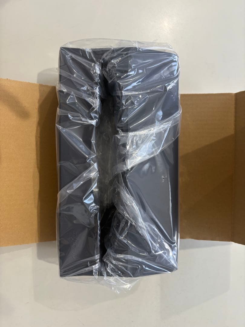 エリエールペータータオルホルダーホワイト・ブラック 8個新品